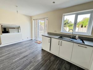 Kitchen/Diner - click for photo gallery